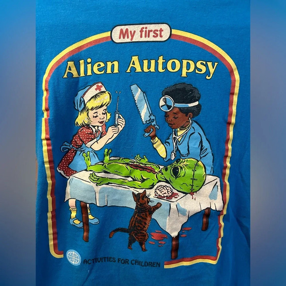 ALIEN MY FIRST AUTOPSY TEE -STEVEN RHODES -SIZE S-UNISEX-RETRO LOOK - Picture 7 of 7